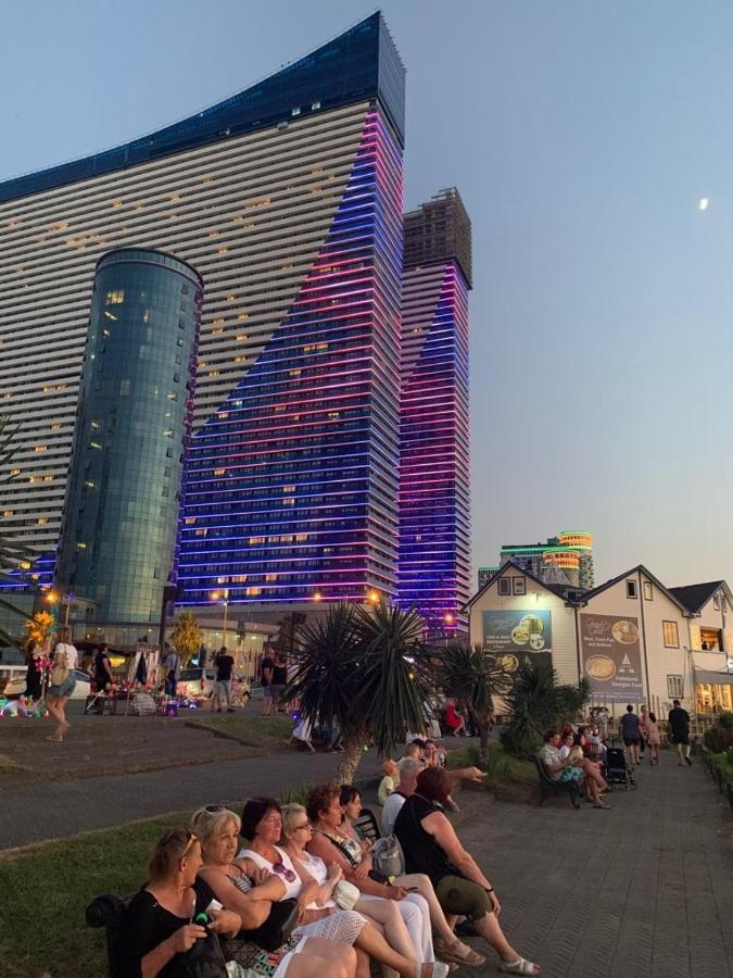 Orbi City Luxury Suit Batumi Exterior photo