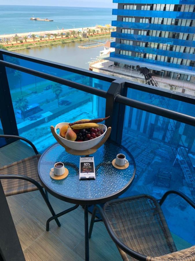 Orbi City Luxury Suit Batumi Exterior photo
